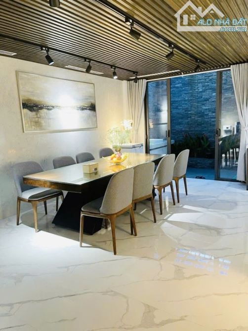 Mặt tiền VIP Trương Văn Bang Q2, 6 tầng, 103m², view Landmark 81, sổ hồng