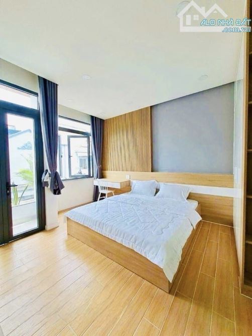 NHÀ PHỐ HIỆN ĐẠI - P.TRƯỜNG THỌ, THỦ ĐỨC- 3 TẦNG CỰC ĐẸP - TẶNG NỘI THẤT - 10