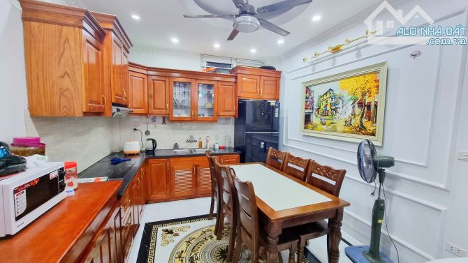 HIẾM- HOÀNG QUỐC VIỆT- 30M RA Ô TÔ TRÁNH- 45Mx6T- 7 NGỦ- Ở NGAY- NHỈNH 9 TỶ - 1
