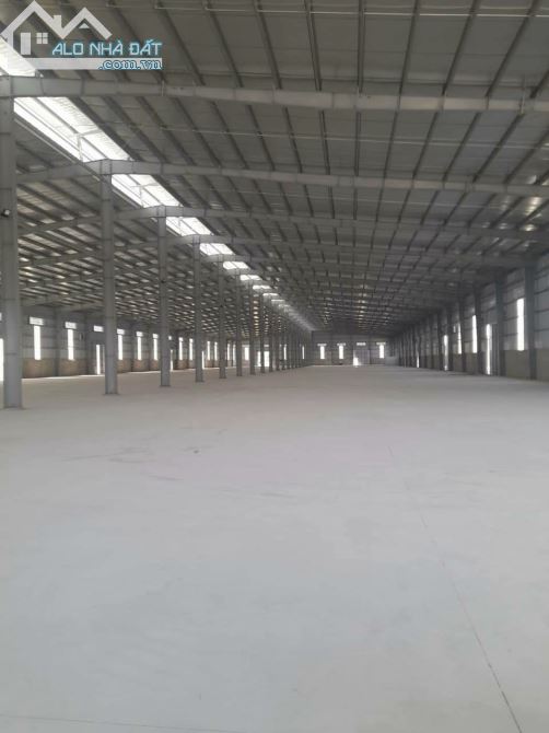 Cho thuê 1.500m2 nhà xưởng công nghiệp mới xây dựng tại cụm công nghiệp Chỉ Đạo, Văn Lâm.