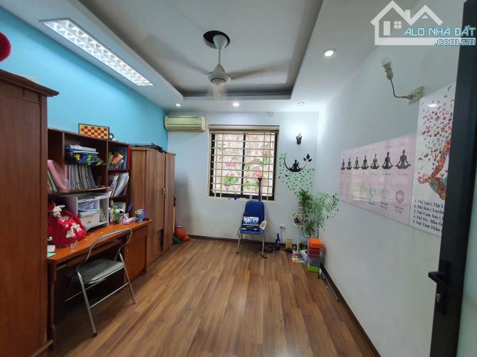 Siêu rẻ! Bán căn 102m2 giá 6 tỷ ,có thương lượng khu ĐT Handi Resco Cổ Nhuế. Sổ đỏ sẵn - 2