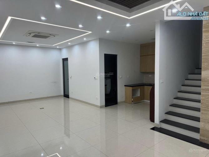 Cho thuê biệt thự Trung Kính, Cầu Giấy 300 m2, 5 tầng 1 hầm 120tr - 2