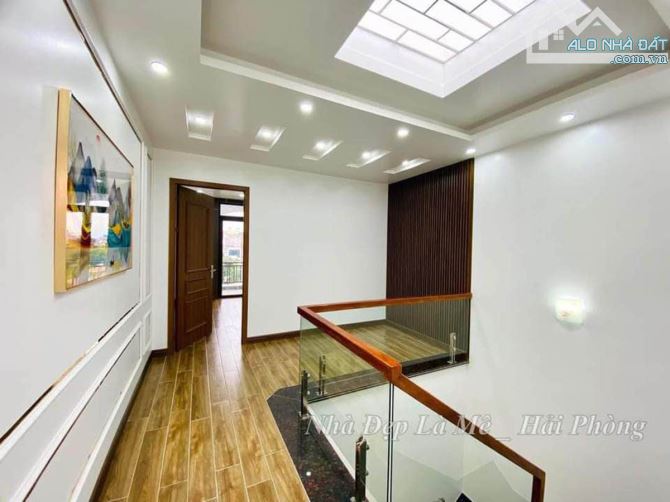 Nhà đẹp xây mới khu phân lô Sao Sáng - Ngô Gia Tự. DT 66m2 x4T - 2