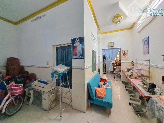 QUẬN 12, NGUYỄN VĂN QUÁ, GẤP BÁN GIẢM 1 TỶ GIÁ MỚI 6 TỶ NHÀ 171M2 NGANG 6.3M - 3