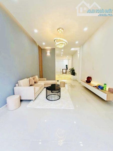 NHÀ PHỐ HIỆN ĐẠI - P.TRƯỜNG THỌ, THỦ ĐỨC- 3 TẦNG CỰC ĐẸP - TẶNG NỘI THẤT - 3
