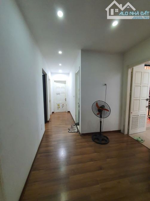 Siêu rẻ! Bán căn 102m2 giá 6 tỷ ,có thương lượng khu ĐT Handi Resco Cổ Nhuế. Sổ đỏ sẵn - 4