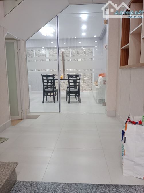 NHÀ đẹp, 1T2LST 4,5x16m, công nhận 72m2. Hẻm Bùi Đình Túy 8m, xe hơi ngủ trong nhà - 4