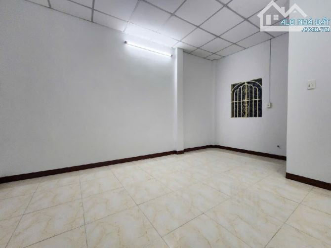 Nhà bán Tây Thạnh, Tân Phú, 46m2 nở hậu, hoàn công đủ, hỗ trợ vay bank, 2,x tỷ - 4