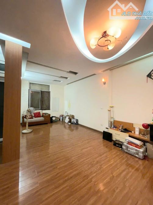 Cực hiếm Bán nhà phân lô Gara ô tô phố Giảng Võ, Đống Đa, diện tích 76m2, 5 tầng, mt 7.6m - 4