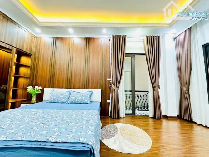 NHÀ ĐẸP CẦU GIẤY- 58M- LÔ GÓC 3 THOÁNG- 5 NGỦ- MT RỘNG- NHỈNH 9 TỶ - 5