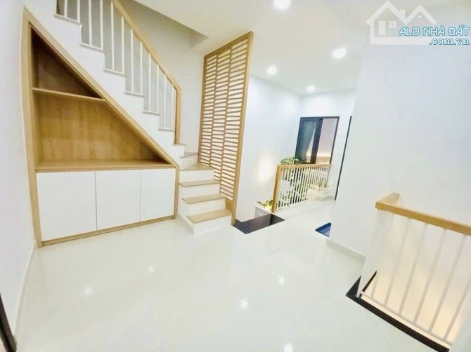 NHÀ PHỐ HIỆN ĐẠI - P.TRƯỜNG THỌ, THỦ ĐỨC- 3 TẦNG CỰC ĐẸP - TẶNG NỘI THẤT - 8