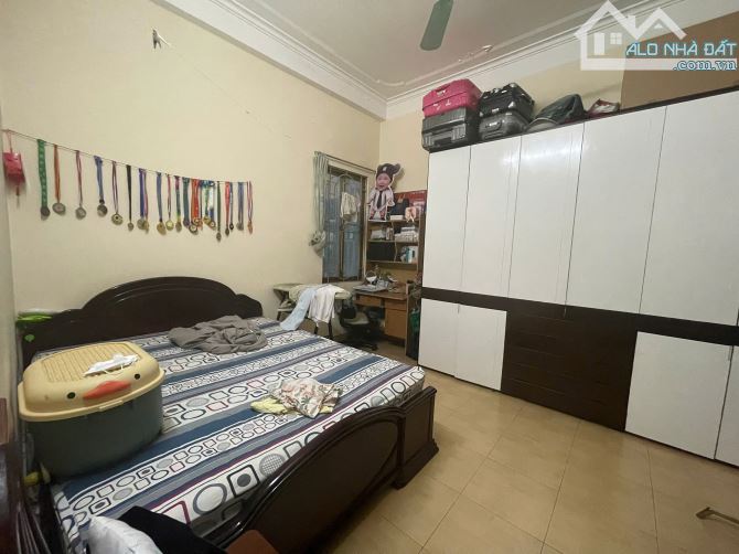 Bán nhà Xuân Thuỷ, Làng Cốm Vòng, Dịch Vọng Hậu, Cầy Giấy. DT: 83m2.Giá : 13,3 Tỷ