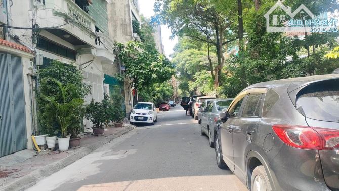 Siêu Hiếm - Nhà 5 tầng VIEW Ngã 4 NGUYỄN VĂN HUYÊN, HOÀNG QUỐC VIỆT, 73m2 chỉ 17.9 tỷ