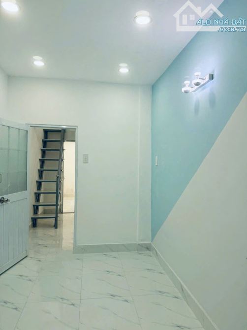 Nhà hẻm Trịnh Đình Trọng, p Hòa Thạnh,Tân Phú dt 18m2 1 lầu 3pn 2wc giá 2,28 tỷ