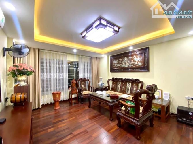 Nhà ở Quang Trung rộng rãi thoáng mát, ô tô đỗ cửa cả ngày, 65m2, 15.7 tỷ