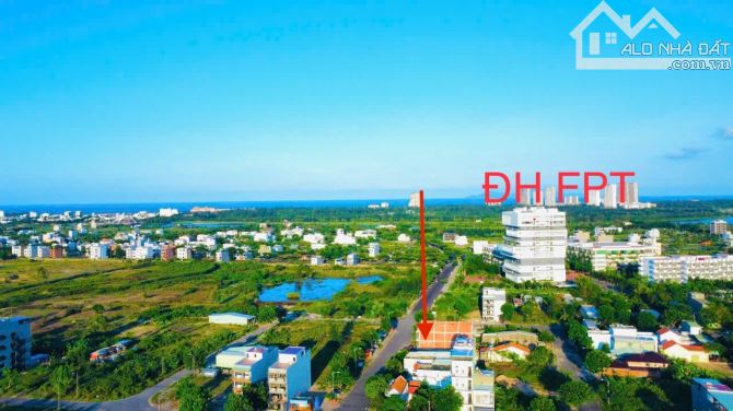 Cần tiền bán gấp lô biệt thự đối diện công viên sát trục Nguyễn Gia Thiều