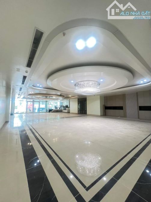 SIÊU PHẨM TÒA NHÀ VĂN PHÒNG 10 TẦNG MẶT PHỐ TRUNG TÂM CẦU GIẤY 💼 390m² - Giá chào 320 tỷ - 1