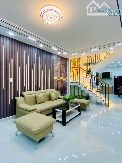 Mặt tiền Kinh doanh gần công viên Làng Hoa, 64m2, 2 tầng - 5 tỷ 8 TL - 1