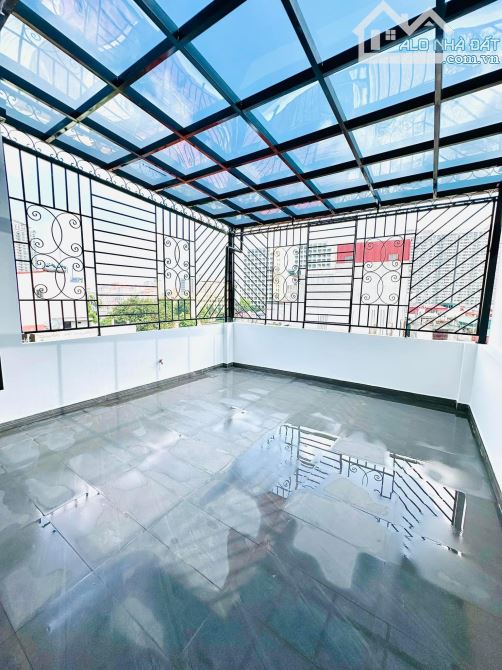 Nhà Hiếm Cầu Giấy 50m2 - 7 Tầng Thang Máy - GARA Ô Tô - Gần Phố - Dân Trí Cao - 16