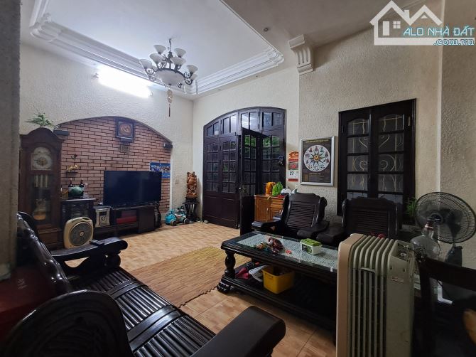 Bán nhà Xuân Thuỷ, Làng Cốm Vòng, Dịch Vọng Hậu, Cầy Giấy. DT: 83m2.Giá : 13,3 Tỷ - 2