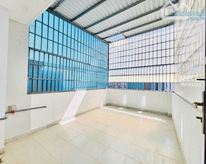 Mặt Tiền Đường Ngay Nhà Văn Hoá Thiếu Nhi Gò Vấp, 200m2, 4 tầng, thu nhập 20tr/tháng - 6 t - 4