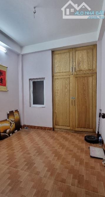 Bán nhà Lĩnh Nam, mặt ngõ thông kinh doanh, oto đỗ cửa, 33m2x 4 tầng, giá 5.7 tỷ - 5