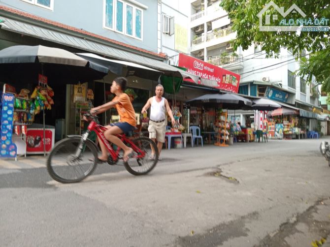 BÁN GẤP NHÀ VIP BÁN ĐẢO LINH ĐÀM - NHÀ ĐẸP NỘI THẤT LONG LANH - GARA O TO 78M CHỈ 6.7T - 7