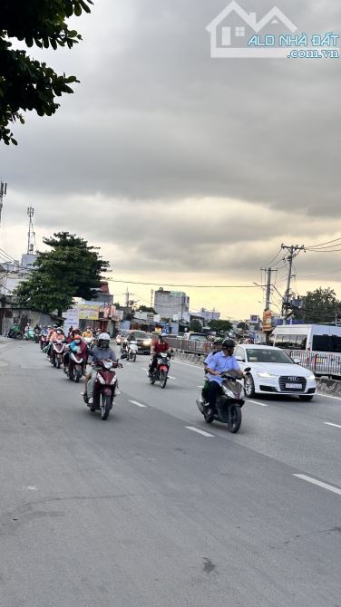 128 Tỷ - Cần Bán nhà biệt thự 2886m2 (36x80m) mặt tiền quốc lộ 13 .tp . Thủ đức - 9