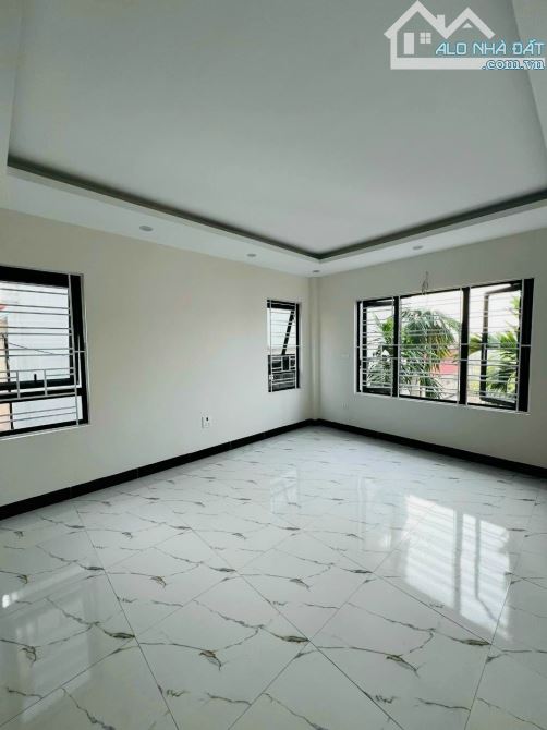 Tả Thanh Oai 50/55m, 4 tầng, 3.95ty, ô tô đỗ