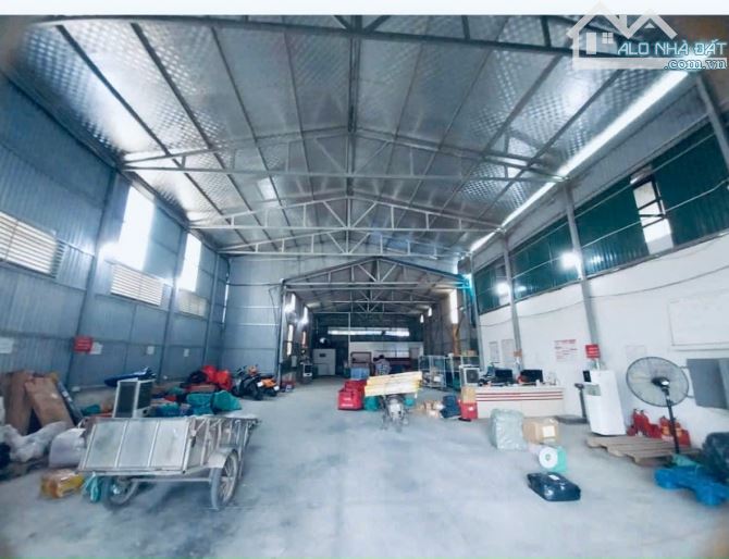 Cho thuê kho 400m2 Chương mỹ giá rẻ.