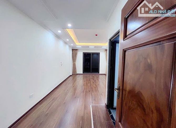 Hơn 8 tỷ, lô góc 6 tầng thang máy Mỗ Lao, Hà Đông. Dt 40m2, mt 5m, nhà mới nội thất cao cấ - 1