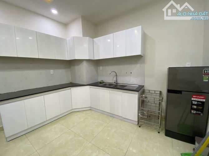 Cần bán căn nhà khu nghỉ dưỡng Golden Hill đường Nguyễn Trung Trực P.3 ,ĐL,68m² 4ph N, 7T1 - 2