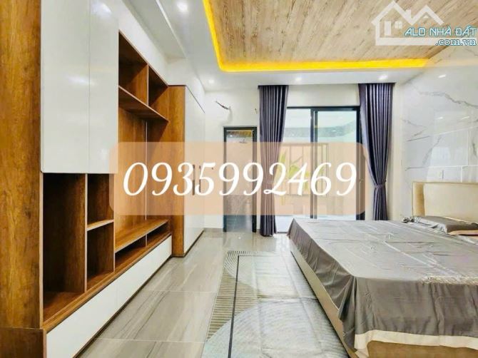 SỤP HIẾM NHÀ 3TẦNG HOÀ MINH VỀ GIÁ RẺ - 3