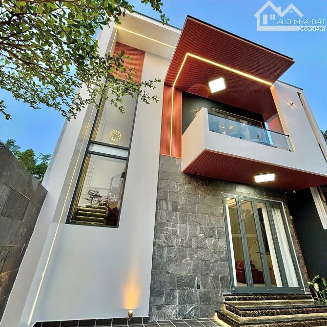 VILLA MỚI TOANH SAU MỘT NHÀ MẶT TIỀN LÊ NGÔ CÁT, NGANG 8M RỘNG RÃI - 3