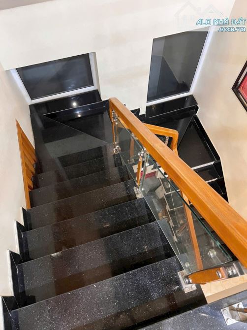 Rất ngon BÁN BIỆT THỰ 3 TẦNG ĐÚC TRUNG CHÁNH HÓC MÔN GIÁ RẺ 23.9 TỶ - 8