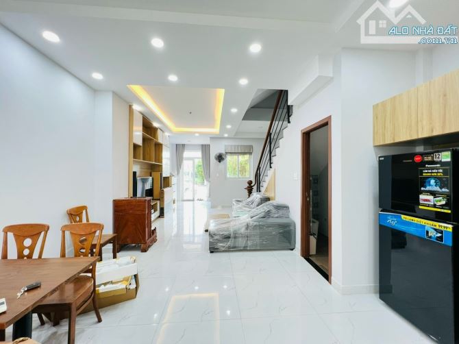 Giá cực hời nhà Vườn chuối,Q3.60m2 - Giá:3tỷ22.Gần chợ Vườn Chuối.Sổ riêng,Thương lượng.