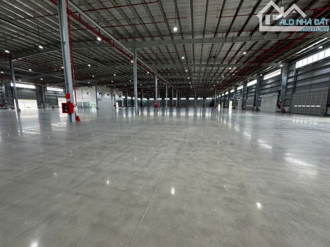 Cho thuê 1800m2 kho nhà xưởng khu công nghiệp Hòa Khánh, Liên Chiểu, Đà Nẵng.
