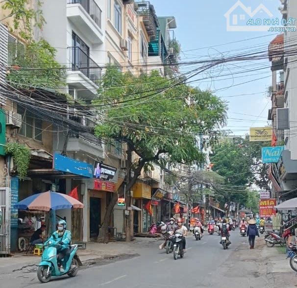 Bán nhà mặt phố ĐÊ LA THÀNH 100M, MT 6,5m, +40 Tỷ, Lô Góc,siêu đẹp - 1