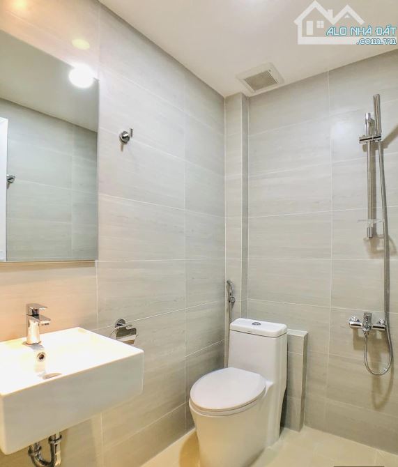 BÁN GẤP KS KIÊM CHDV 10 TẦNG - 28x35 - 120 PHÒNG - NGUYỄN VĂN QUÁ Q12 - CHỈ 100 TỶ ... - 16