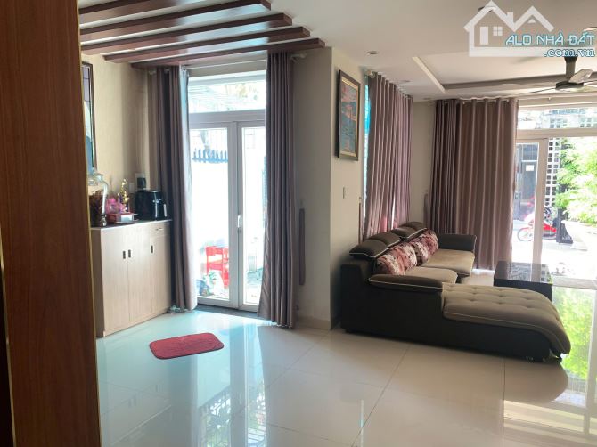 Cho thuê văn phòng 50m2 tầng trệt đường ô tô 6m Thi Sách, gần sân bay, Hải Châu - 2