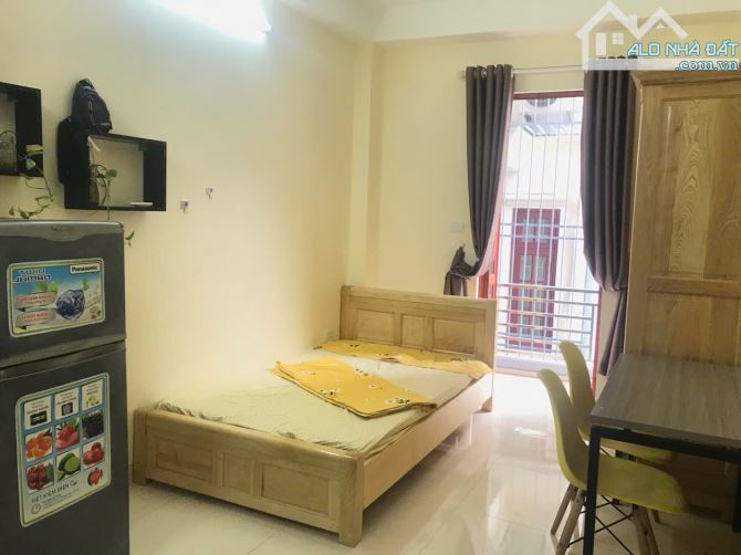 Cho Thuê CCMN 35 Trần Thái Tông Cầu Giấy 25m2 Studio Full Nội Thất Thang Máy Cửa Sổ Thoáng - 3