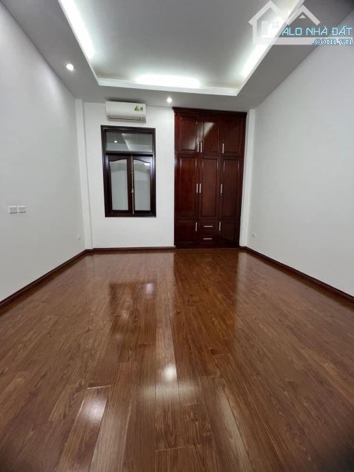 NHÀ MẶT NGÕ OTO TRÁNH Ở NGUYỄN KHÁNH TOÀN GẦN CÔNG VIÊN NGHĨA ĐÔ, 70M2*4.5M GIÁ 19.5 TỶ - 4