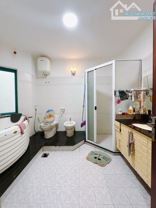 BÁN GẤP KS KIÊM CHDV 10 TẦNG - 28x35 - 120 PHÒNG - NGUYỄN VĂN QUÁ Q12 - CHỈ 100 TỶ ... - 9