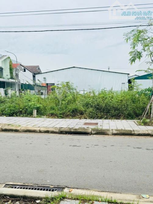 Bán đất 144m2 mặt tiền đường Tống Phước Trị, Khu dân cư Ép Lạc, phường Tứ Hạ, Hương Trà