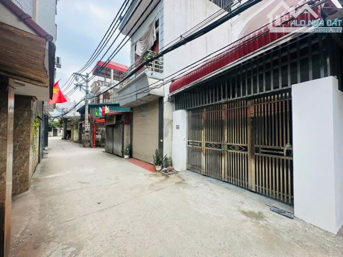 Bán nhà 4,5Tx 40m² Đa Sỹ - Hà Đông, ô tô cách 10m nhà mới xây gần bể bơi, sân bóng, chợ