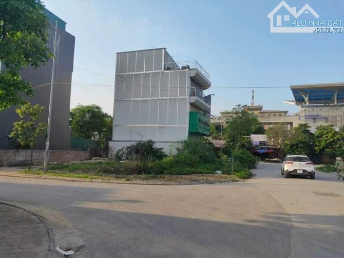 SIÊU ĐẦU TƯ - SIÊU BUILDING - LÔ GÓC - VỈA HÈ OTO TRÁNH - NGAY SAU BV HỒNG NGỌC - GẦN SVĐ