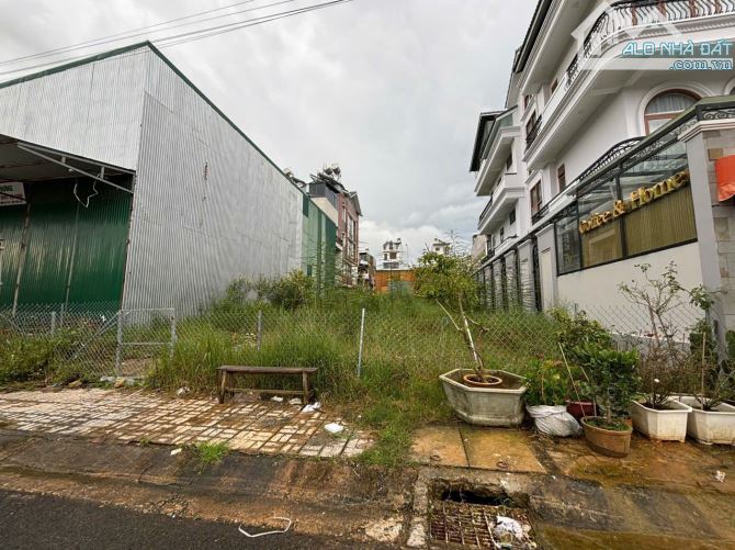 LÔ ĐẤT BIỆT LẬP KQH NGAY TRUNG TÂM VĂN HOÁ THỂ THAO TỈNH LÂM ĐỒNG