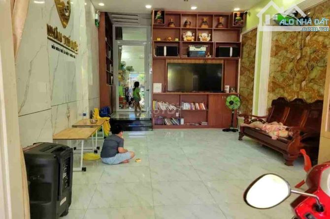 Bán nhà MT kinh doanh, Đường Số 13, Bình Tân, 4.2m x 20m, 82 m², 7 PN - Giá 10.5 tỷ TL