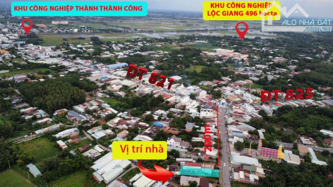 Cần bán nhà 761 m2 thổ cư mặt tiền ĐT 821, trung tâm chợ Lộc Giang, Đức Hòa, Long An