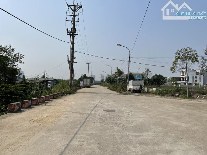 Bán lô 80m2, view vườn hoa tại khu TĐC Ngọc Động, xã Đa Tốn, vị trí đẹp.